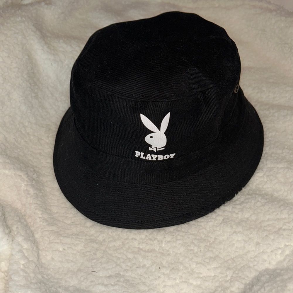 PLAYBOY BUCKET HAT